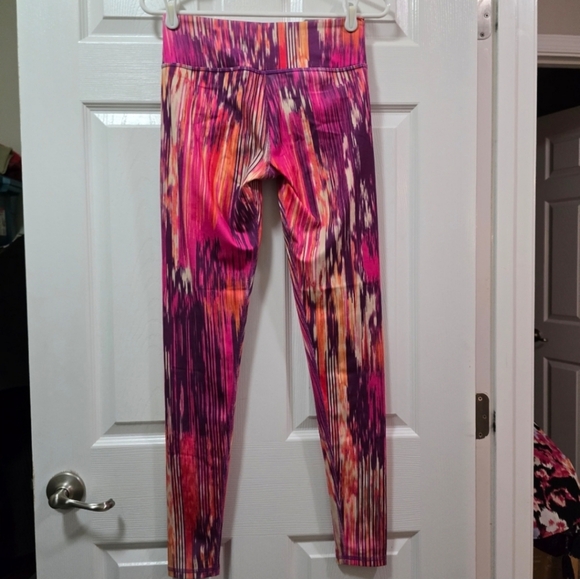 Mika Yoga Wear Kaya Leggings M/L - Picture 4 of 7